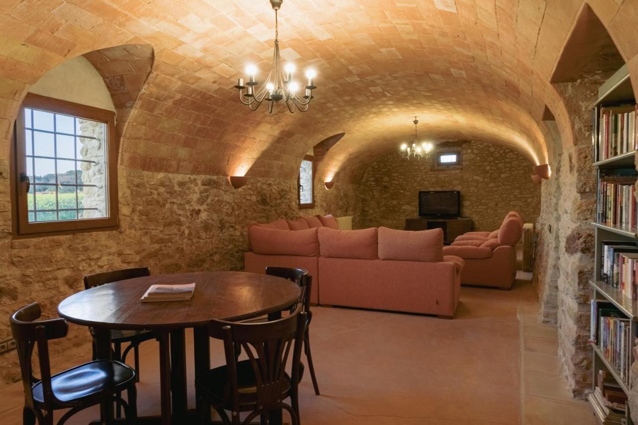 Masia Rural Can Poch Pals Buitenkant foto